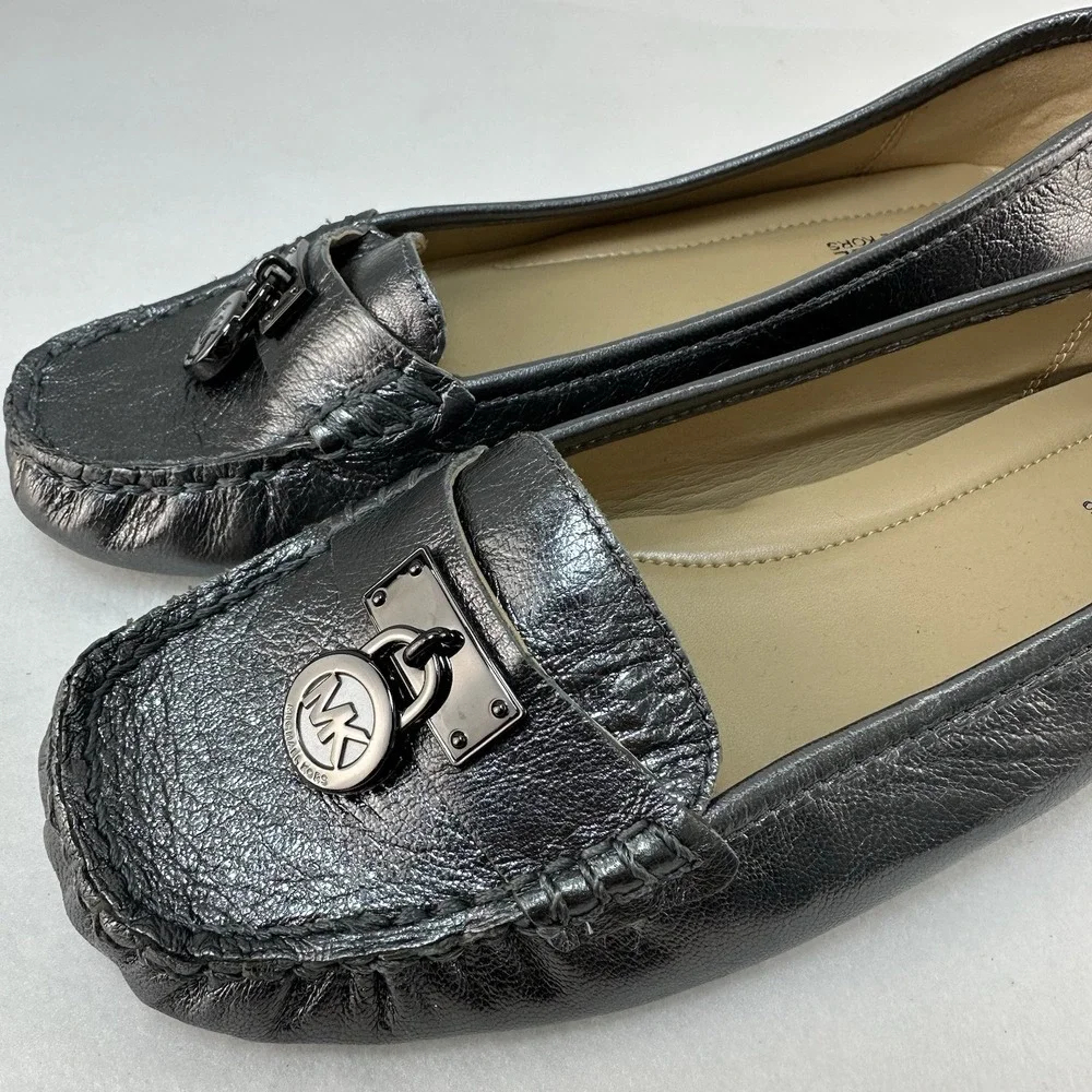 Michael Kors Women's Metallic Pewter Leather Loafers Size 7M Slip On Flats